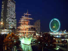 Yokohama_harbour.jpg (56478 bytes)